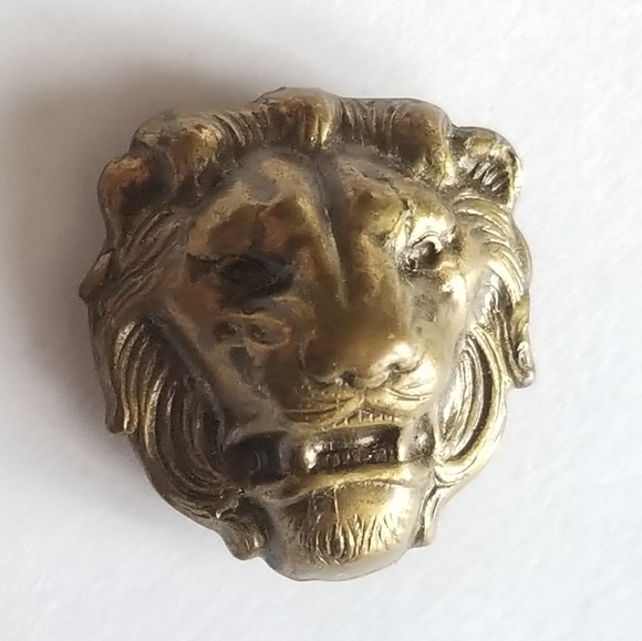 Vintage Jewelry - Vintage  lion button cover gold tone Victorian revival style roaring cat